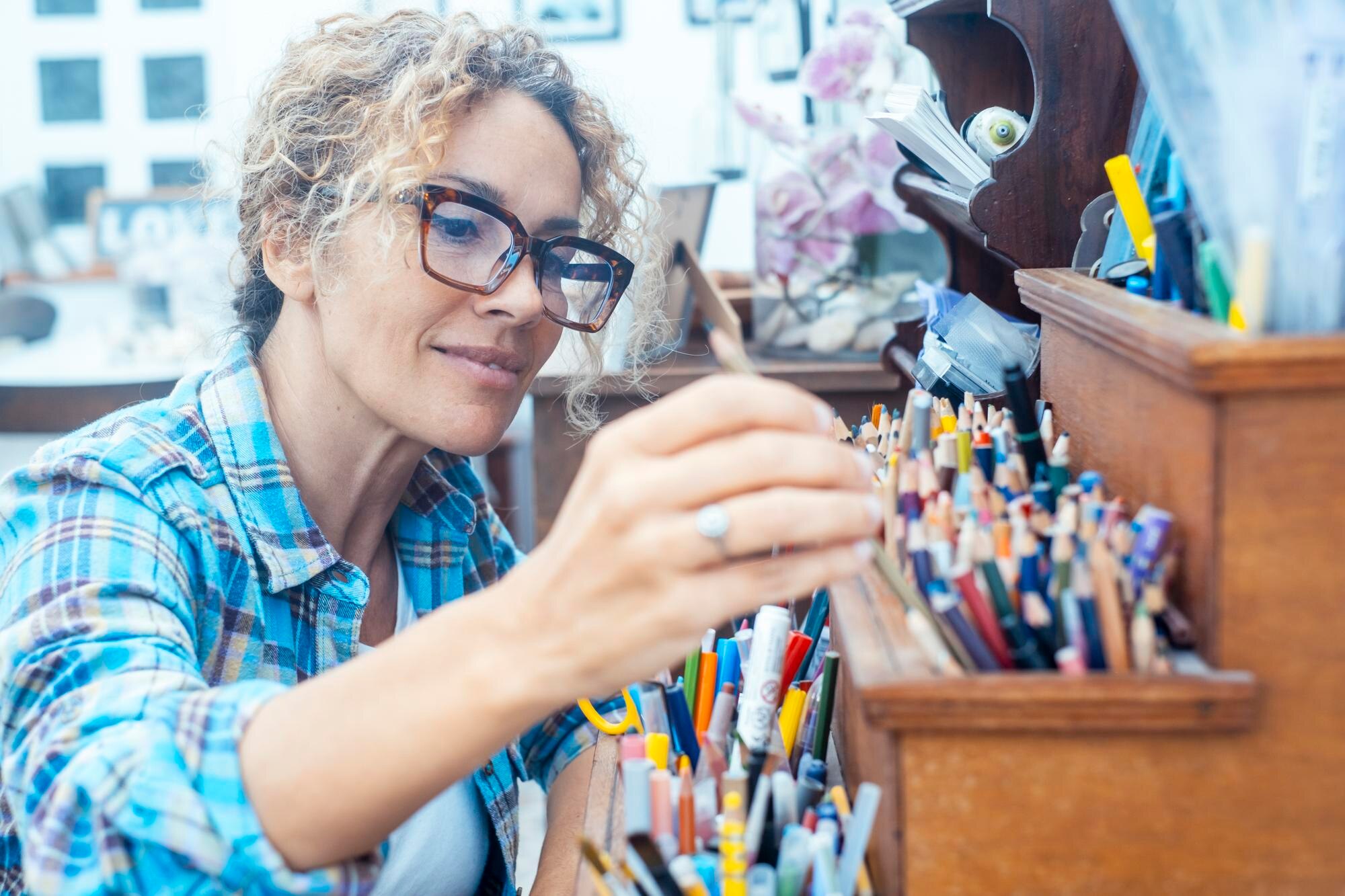 one-happy-cheerful-woman-taking-color-pencils-workshop-paint-enjoy-canvas-design-activity-people-hob.jpg